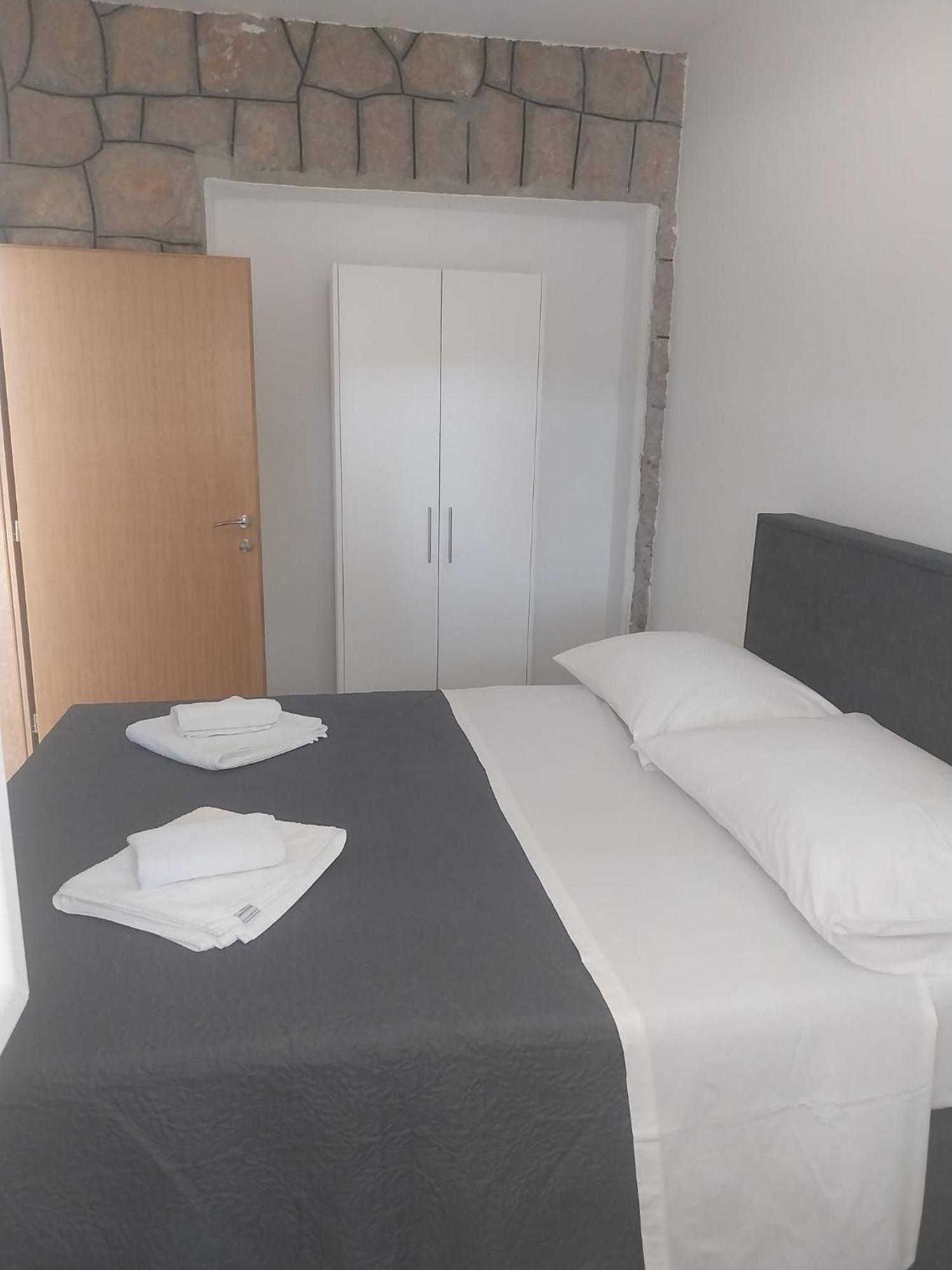 Apartmani I Sobe Grga スタリグラード エクステリア 写真